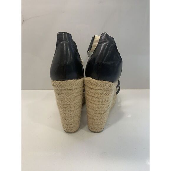 Steve Madden Black & White Wedge Sandal. Size 9.5. Pre Owned. Minor Wear & Tear - Picture 5 of 9